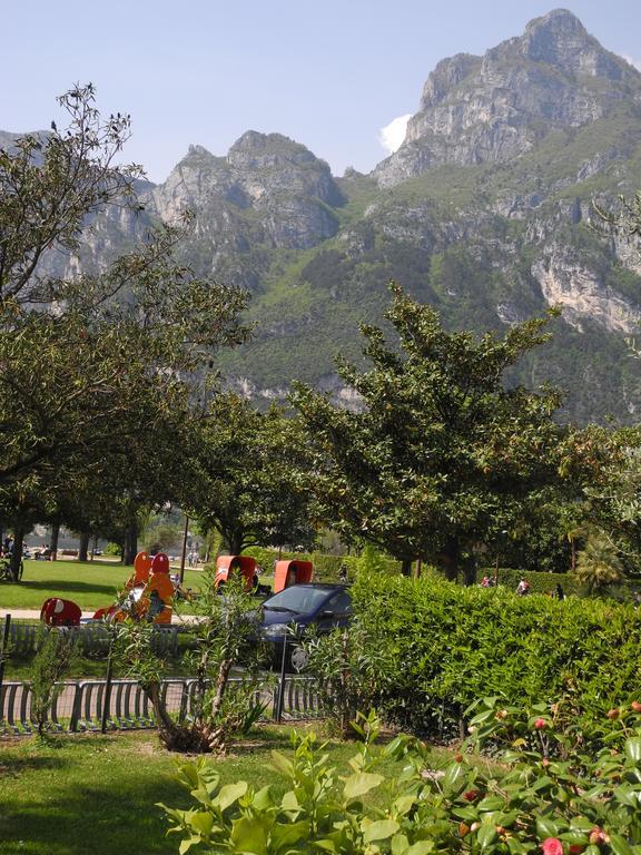 Annabella Appartement Riva del Garda Buitenkant foto