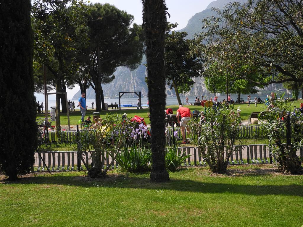 Annabella Appartement Riva del Garda Buitenkant foto
